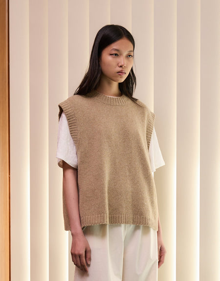 The Knit Vest - Wheat | Deiji Studios
