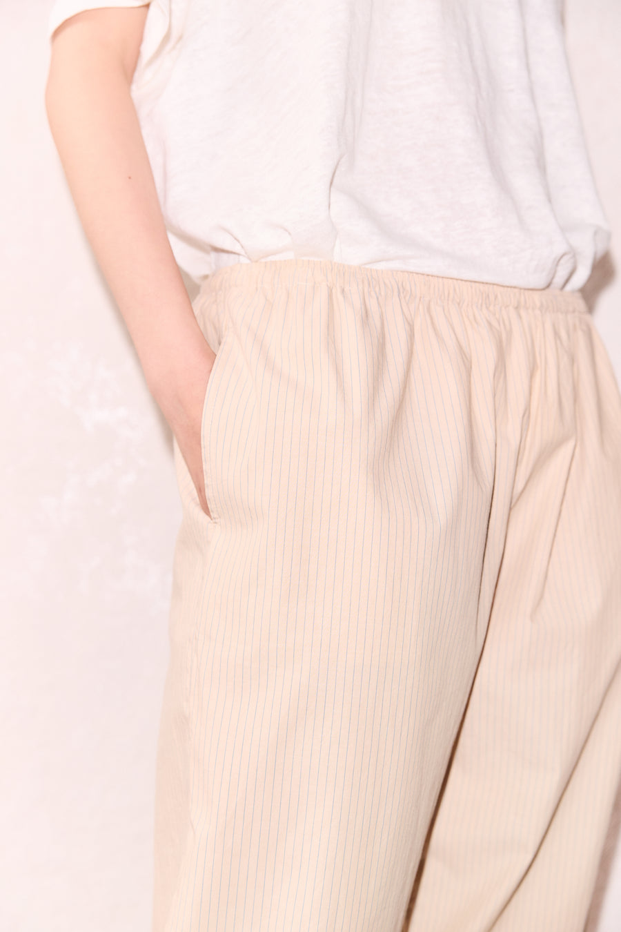 the ease trouser - sand stripe