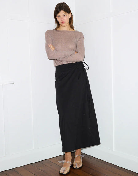 the cotton wrap skirt - black | Deiji Studios