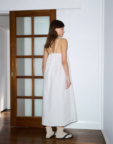 the simple dress - white | Deiji Studios