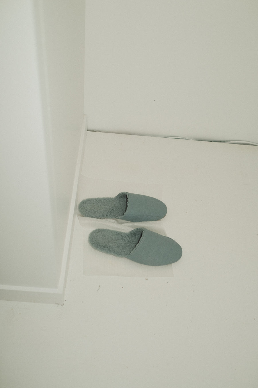 the soft leather slide - slate
