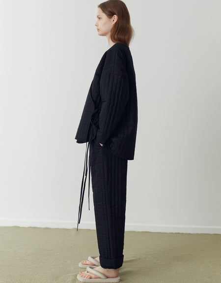 the curved quilt jacket - black | Deiji Studios