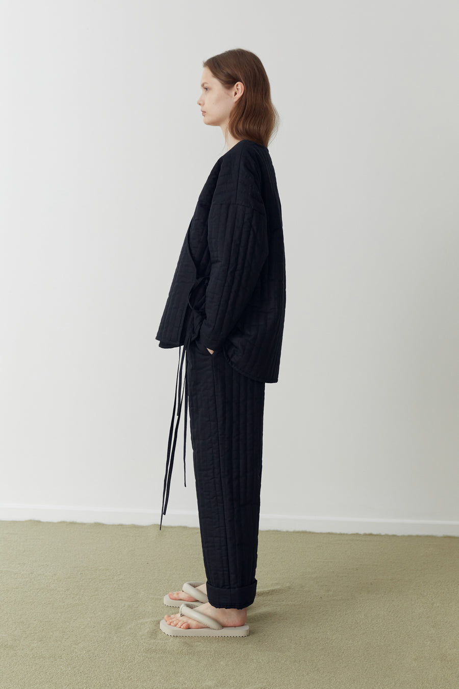 the curved quilt jacket - black
