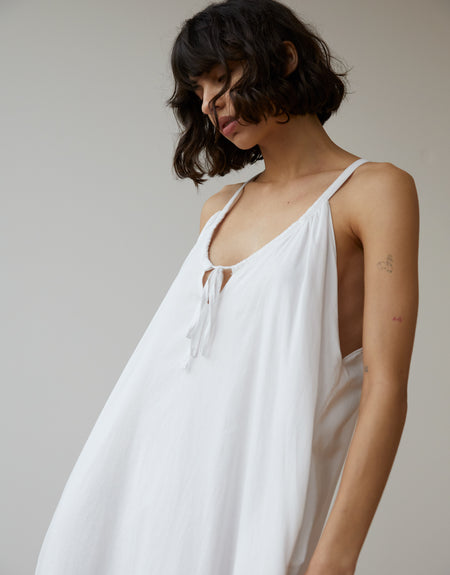 the scoop neck dress - white | Deiji Studios