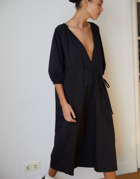 the fold midi dress - black | Deiji Studios