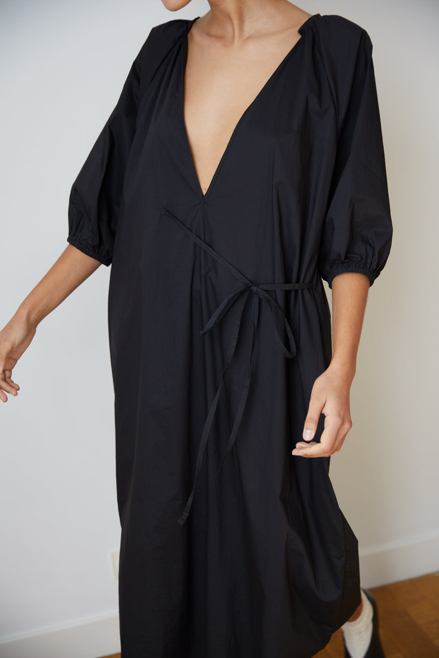 the fold midi dress - black